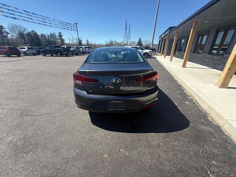 Hyundai Elantra SE 6M 2020