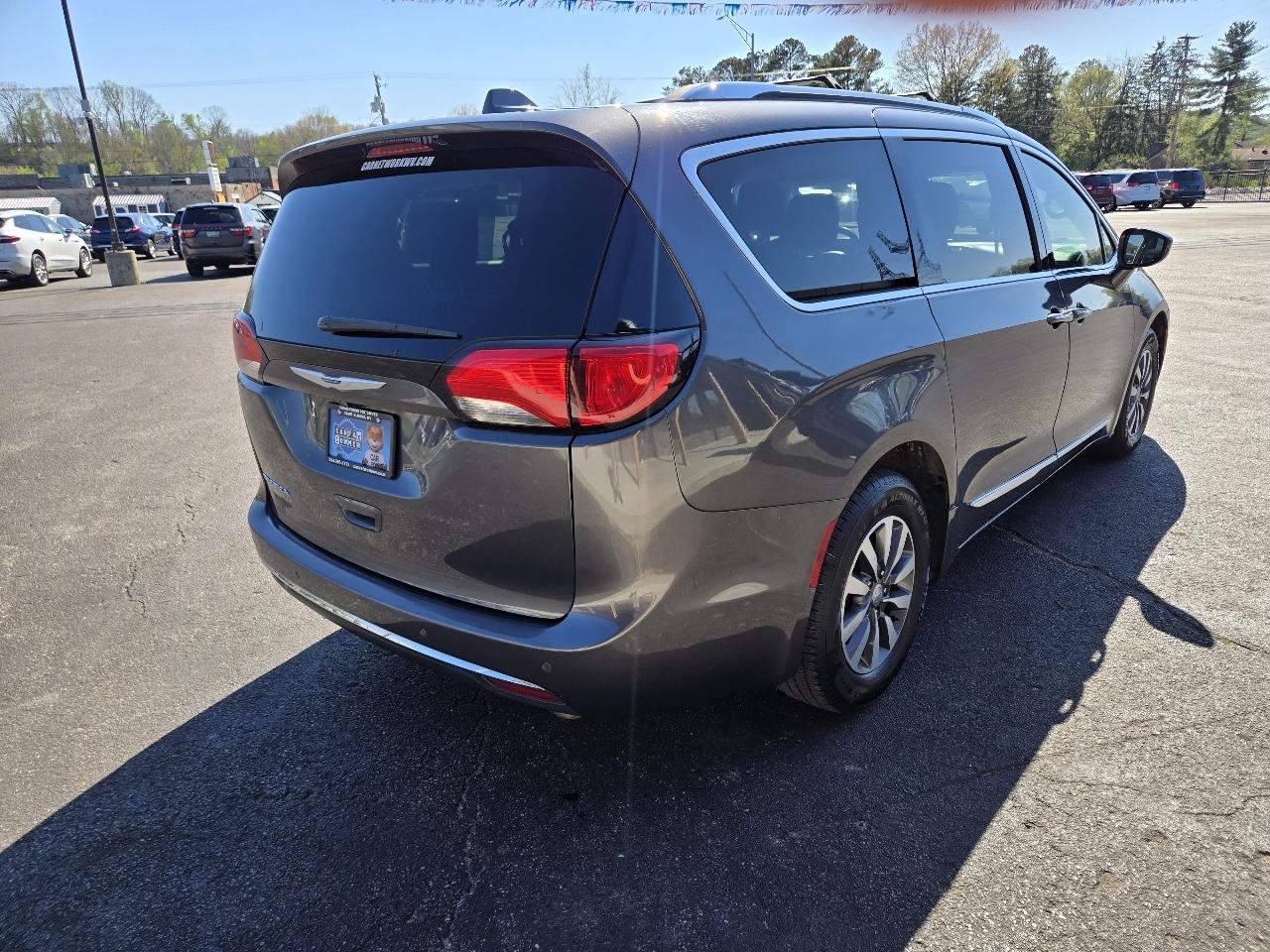 Chrysler Pacifica Touring-L Plus 2020