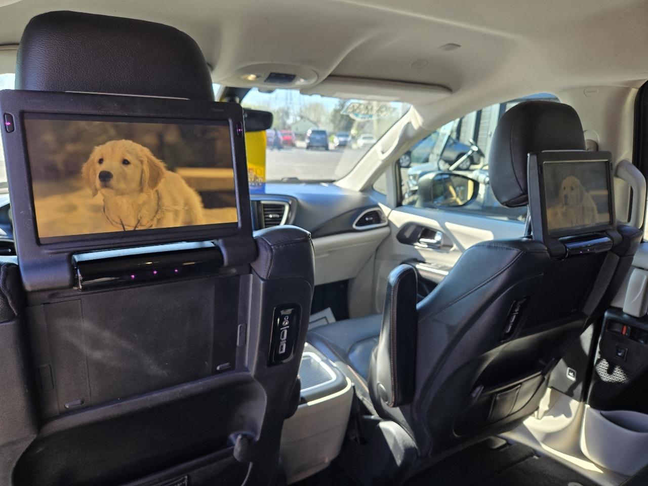 Chrysler Pacifica Touring-L Plus 2020