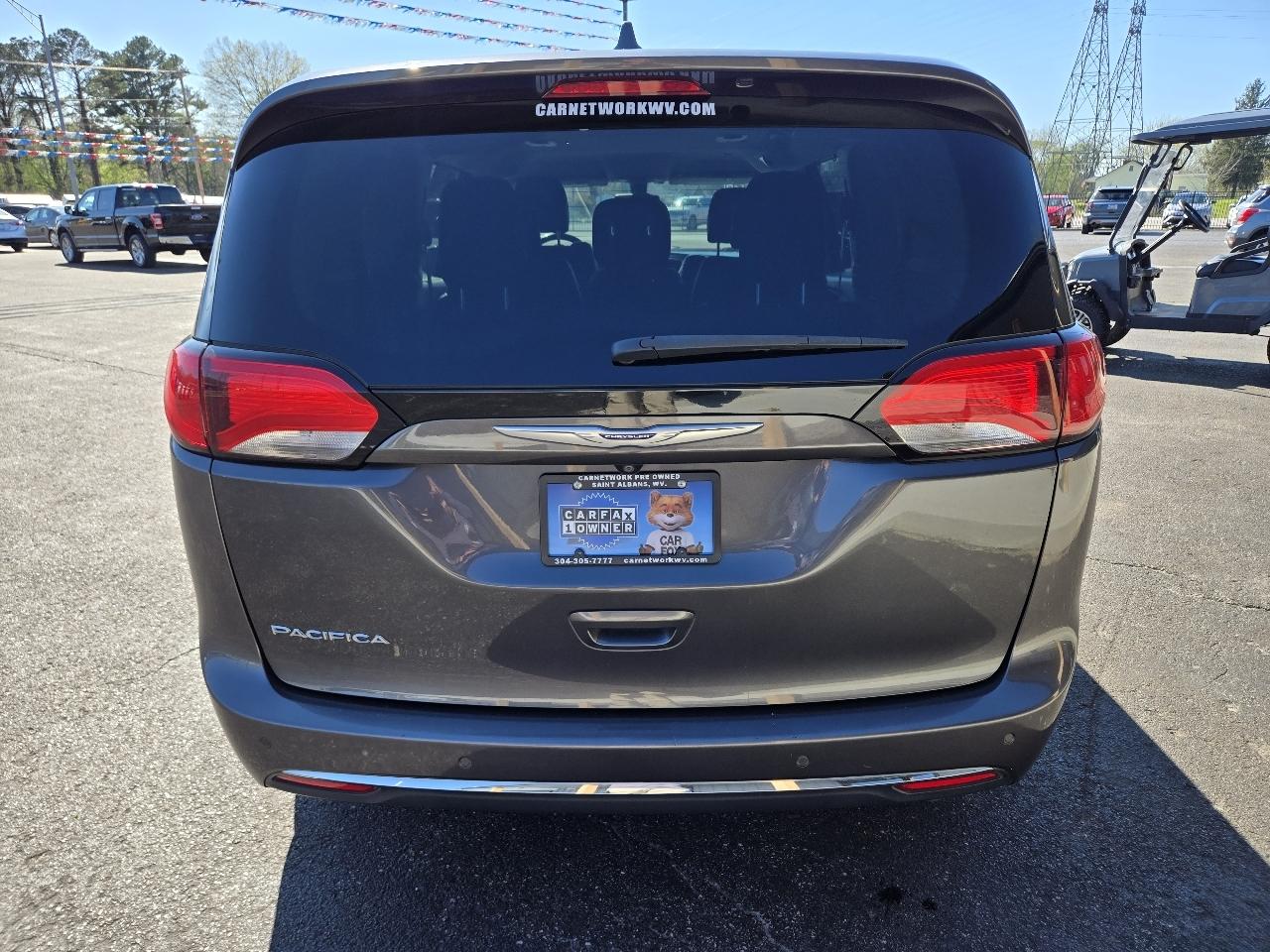 Chrysler Pacifica Touring-L Plus 2020