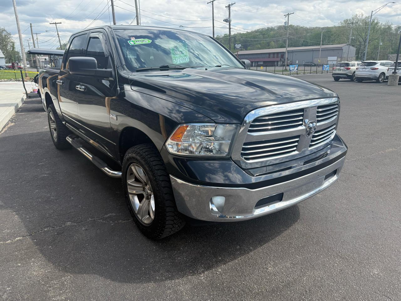 RAM 1500 SLT Crew Cab SWB 4WD 2014