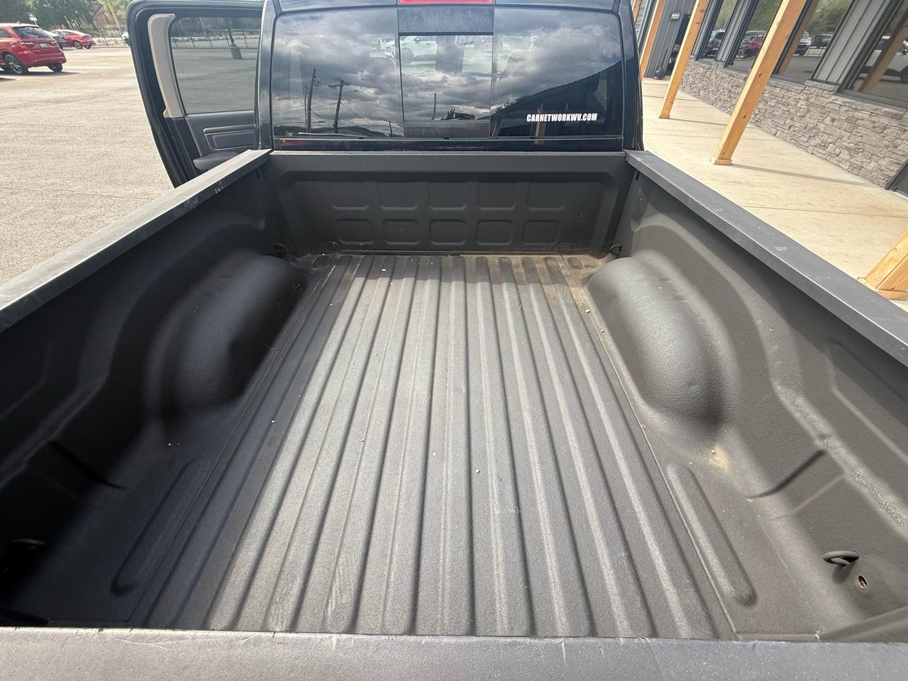 RAM 1500 SLT Crew Cab SWB 4WD 2014