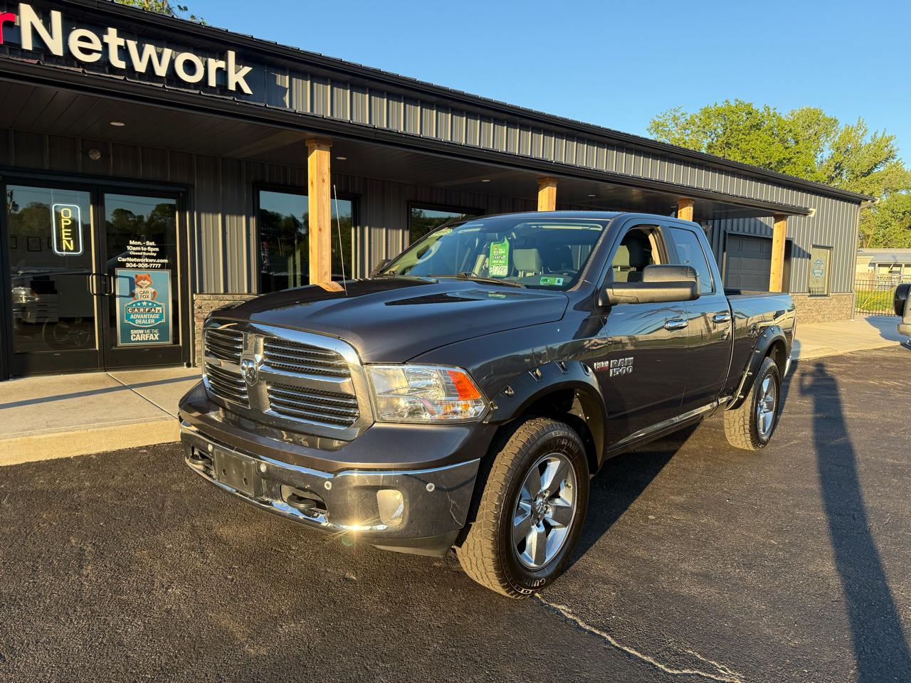 RAM 1500 SLT Quad Cab 4WD 2017