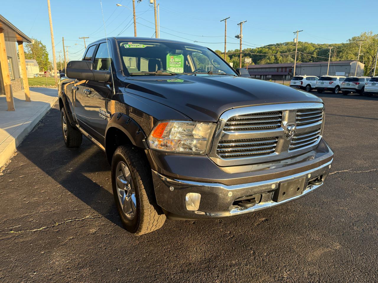 RAM 1500 SLT Quad Cab 4WD 2017