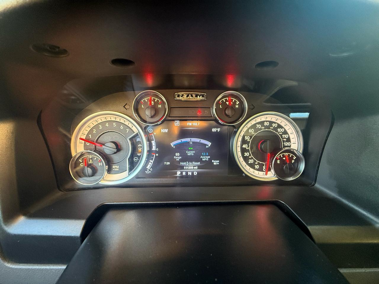 RAM 1500 SLT Quad Cab 4WD 2017