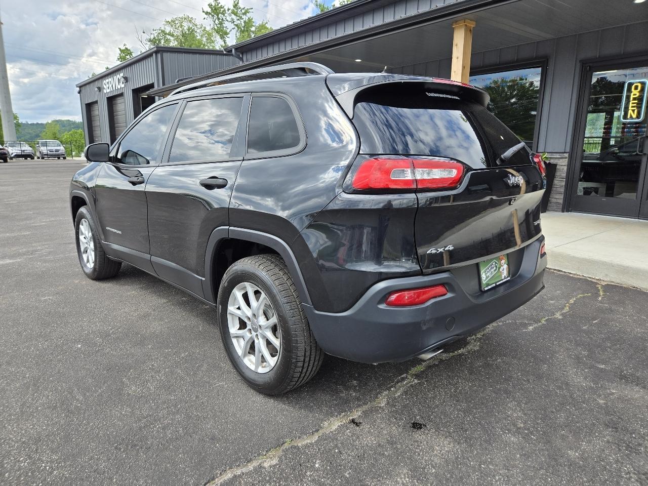 Jeep Cherokee Sport 4WD 2016