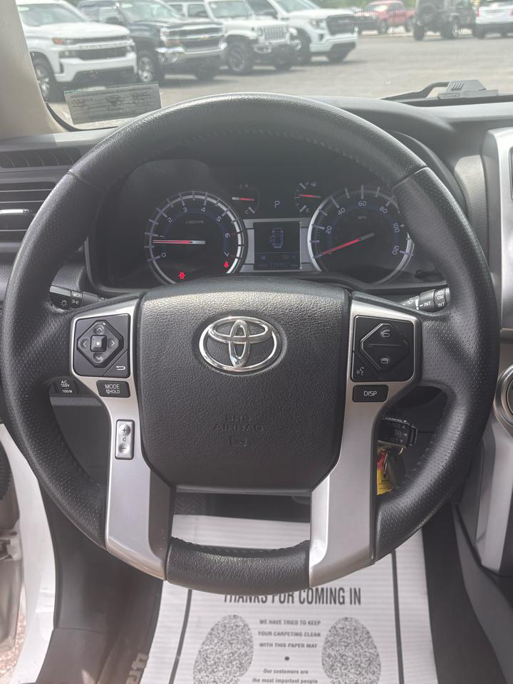 Toyota 4Runner SR5 4WD 2016