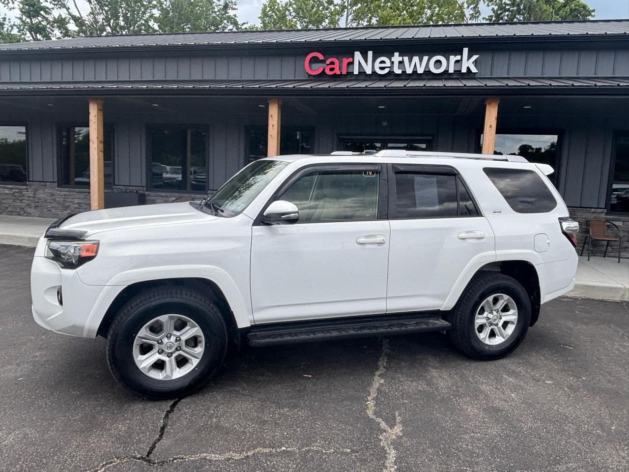 Toyota 4Runner SR5 4WD 2016