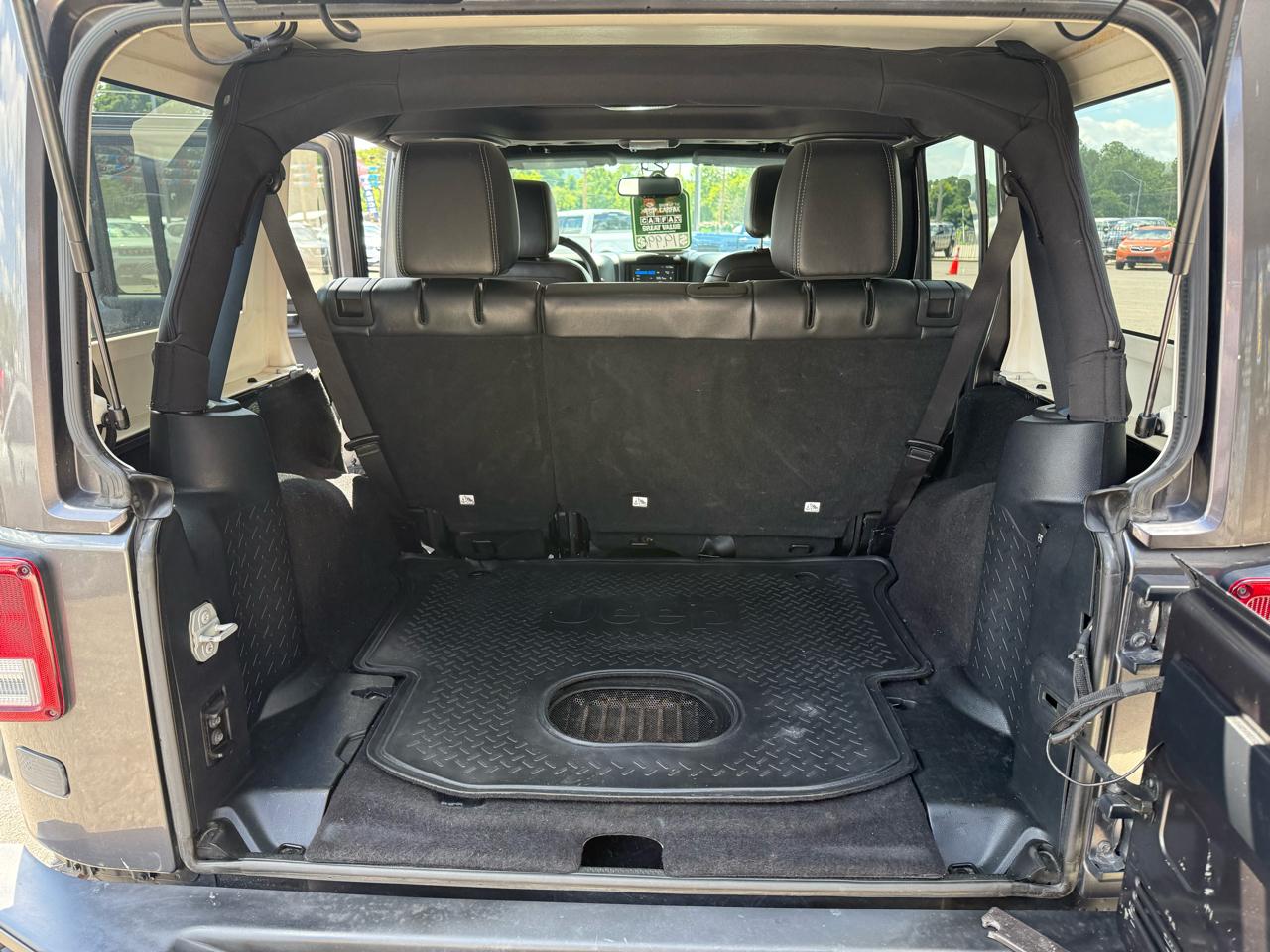 Jeep Wrangler Unlimited Sahara 4WD 2016