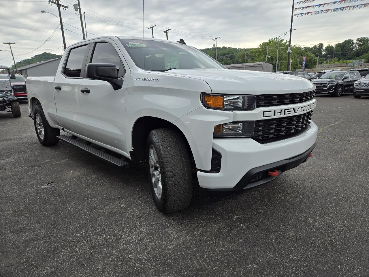 Chevrolet Silverado 1500 Custom Crew Cab Long Box 4WD 2020