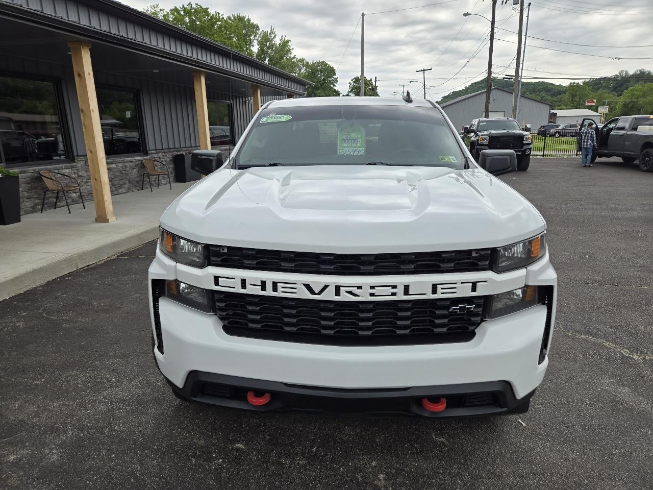 Chevrolet Silverado 1500 Custom Crew Cab Long Box 4WD 2020