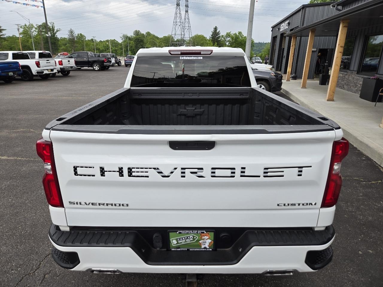 Chevrolet Silverado 1500 Custom Crew Cab Long Box 4WD 2020