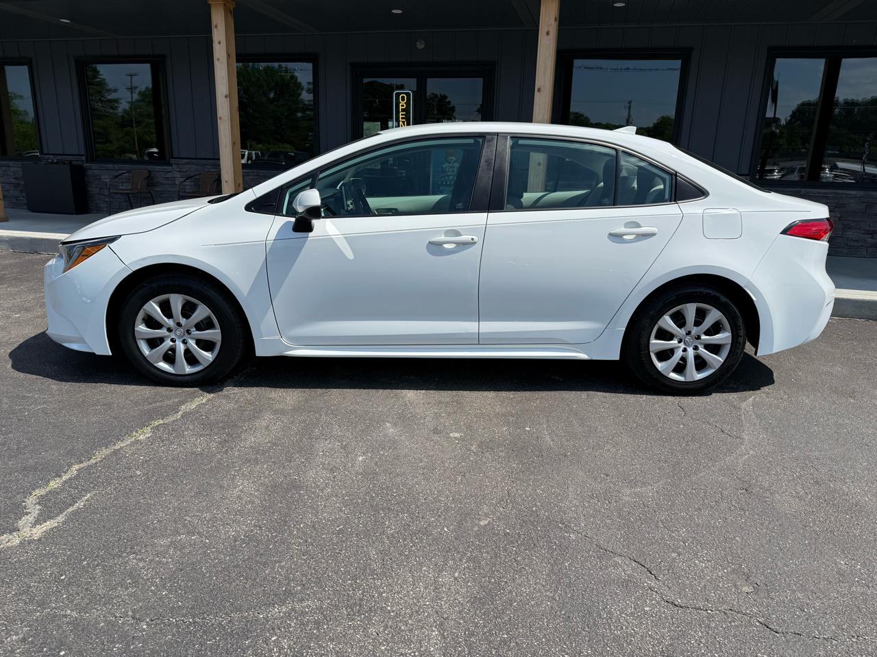 Toyota Corolla LE 2021