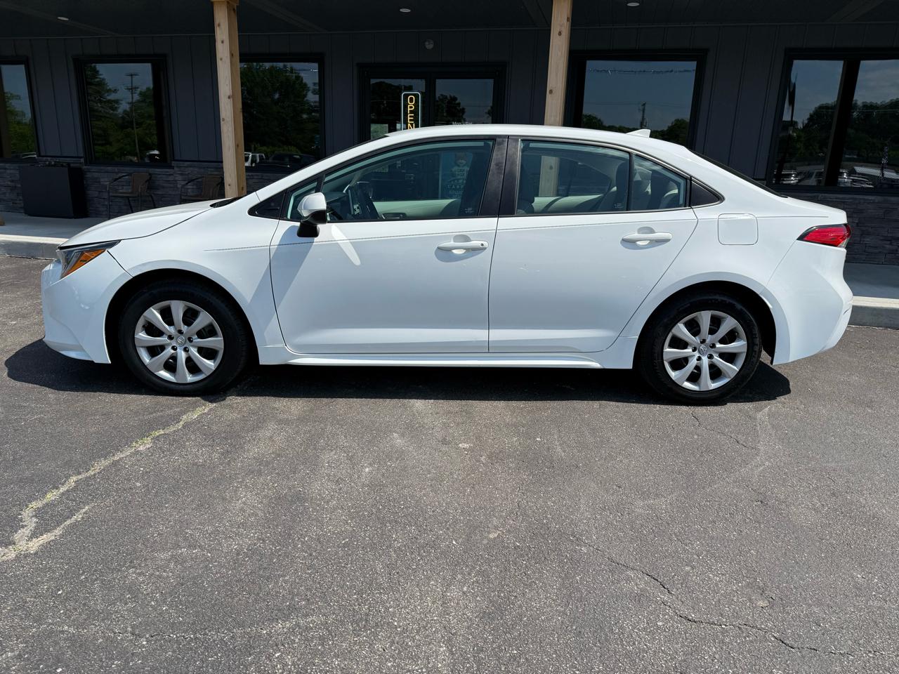 Toyota Corolla LE 2021