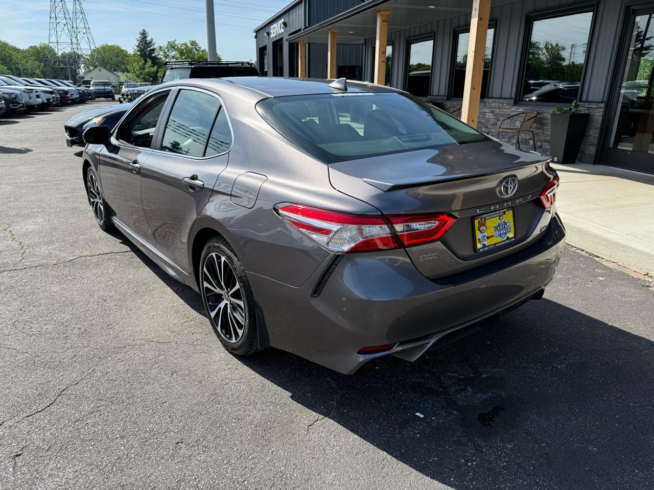 Toyota Camry SE 2020