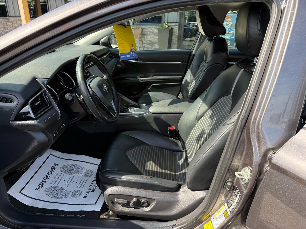 Toyota Camry SE 2020