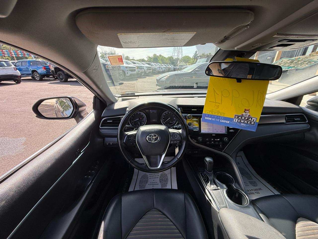 Toyota Camry SE 2020