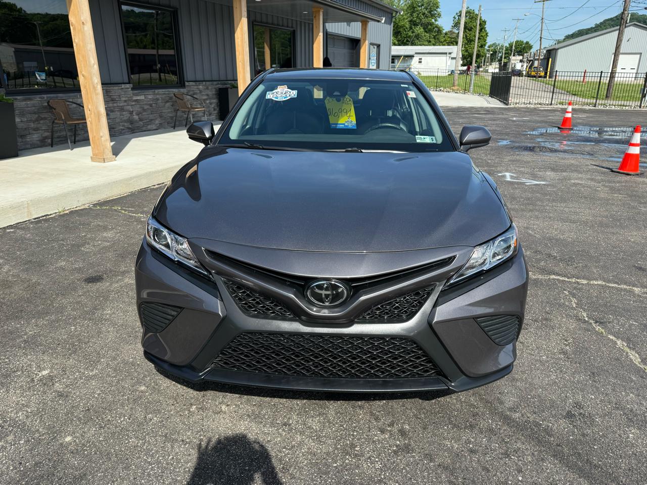 Toyota Camry SE 2020