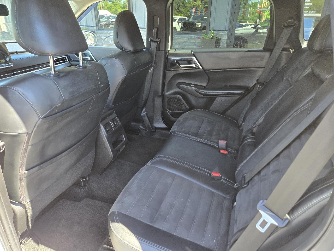 Mitsubishi Outlander SE 4WD 2022