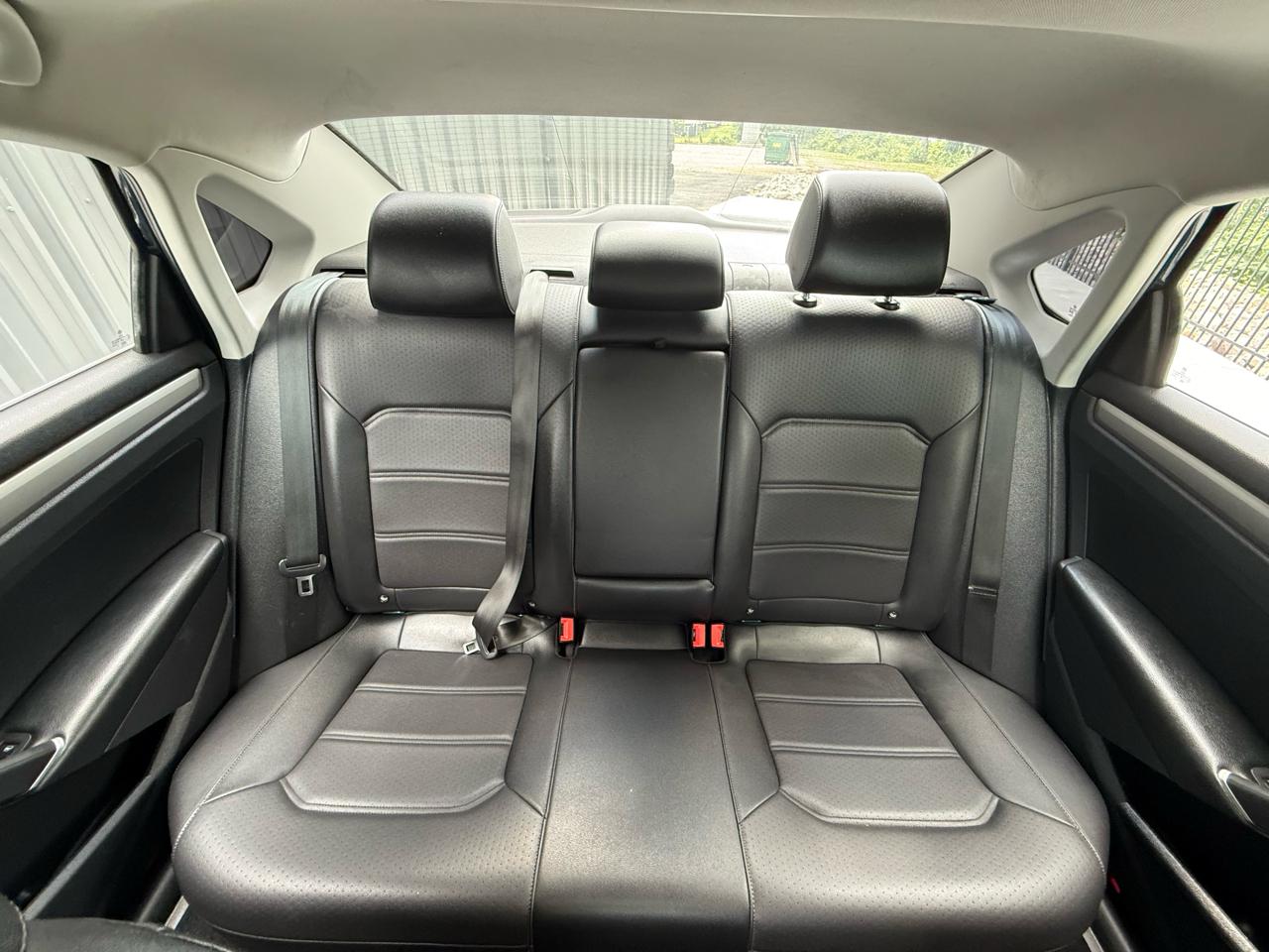 Volkswagen Passat SE 2021
