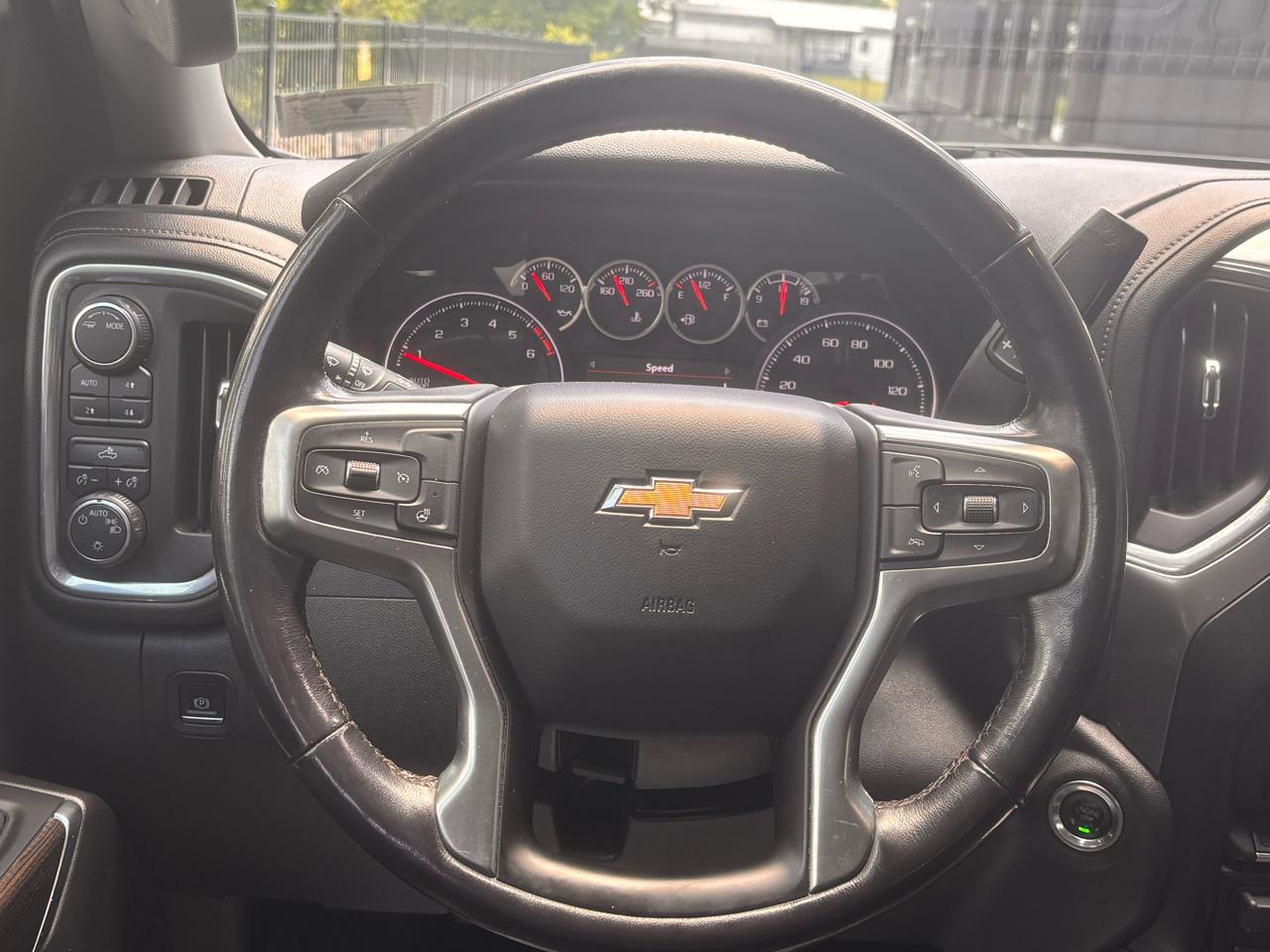 Chevrolet Silverado 1500 LT Crew Cab 4WD 2020