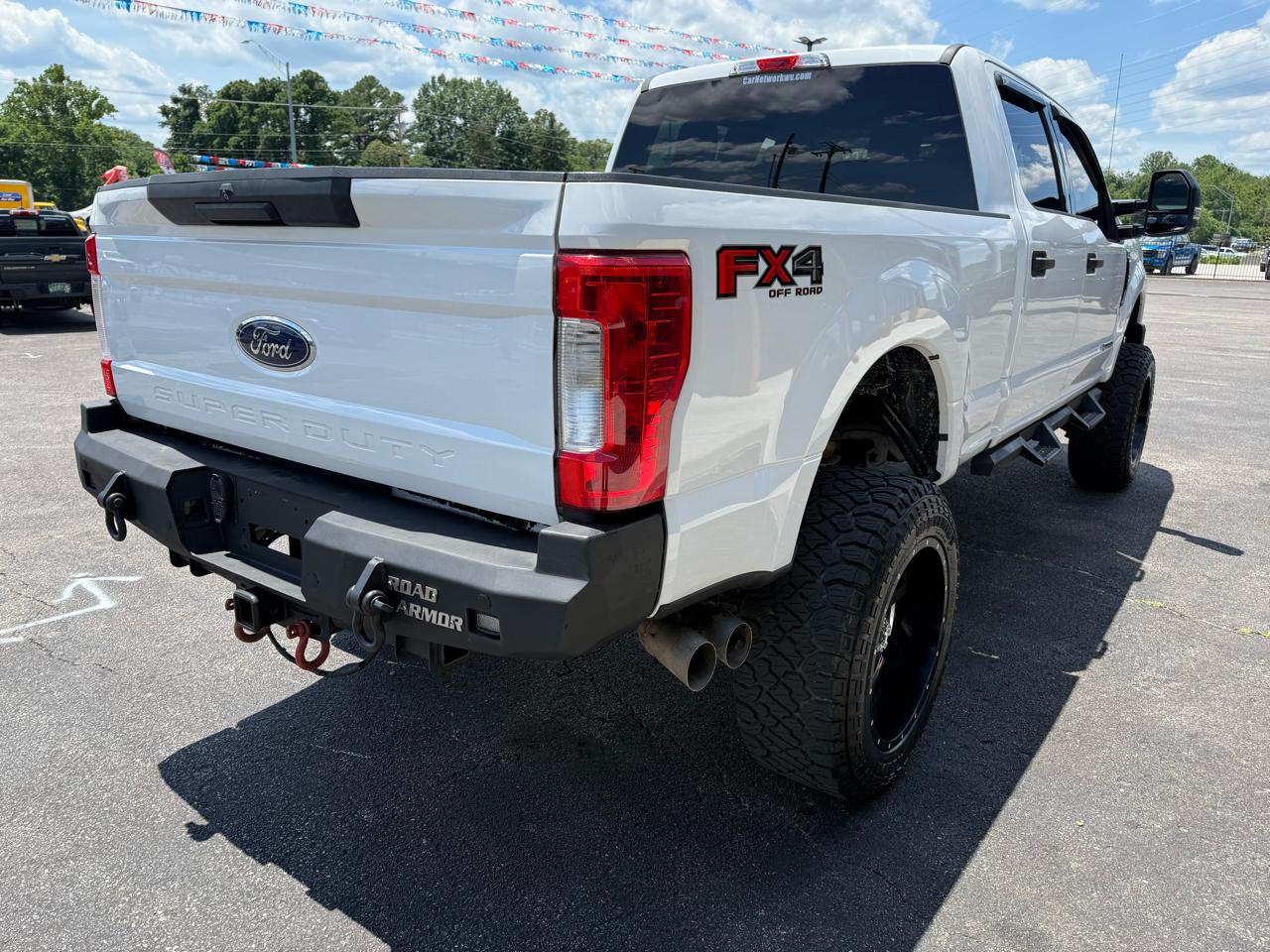 Ford F-250 SD Lariat Crew Cab 4WD 2017