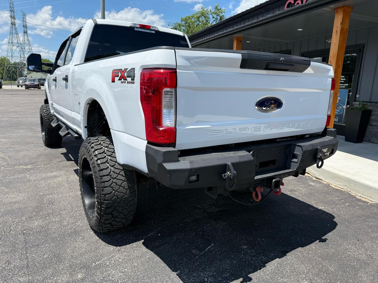 Ford F-250 SD Lariat Crew Cab 4WD 2017
