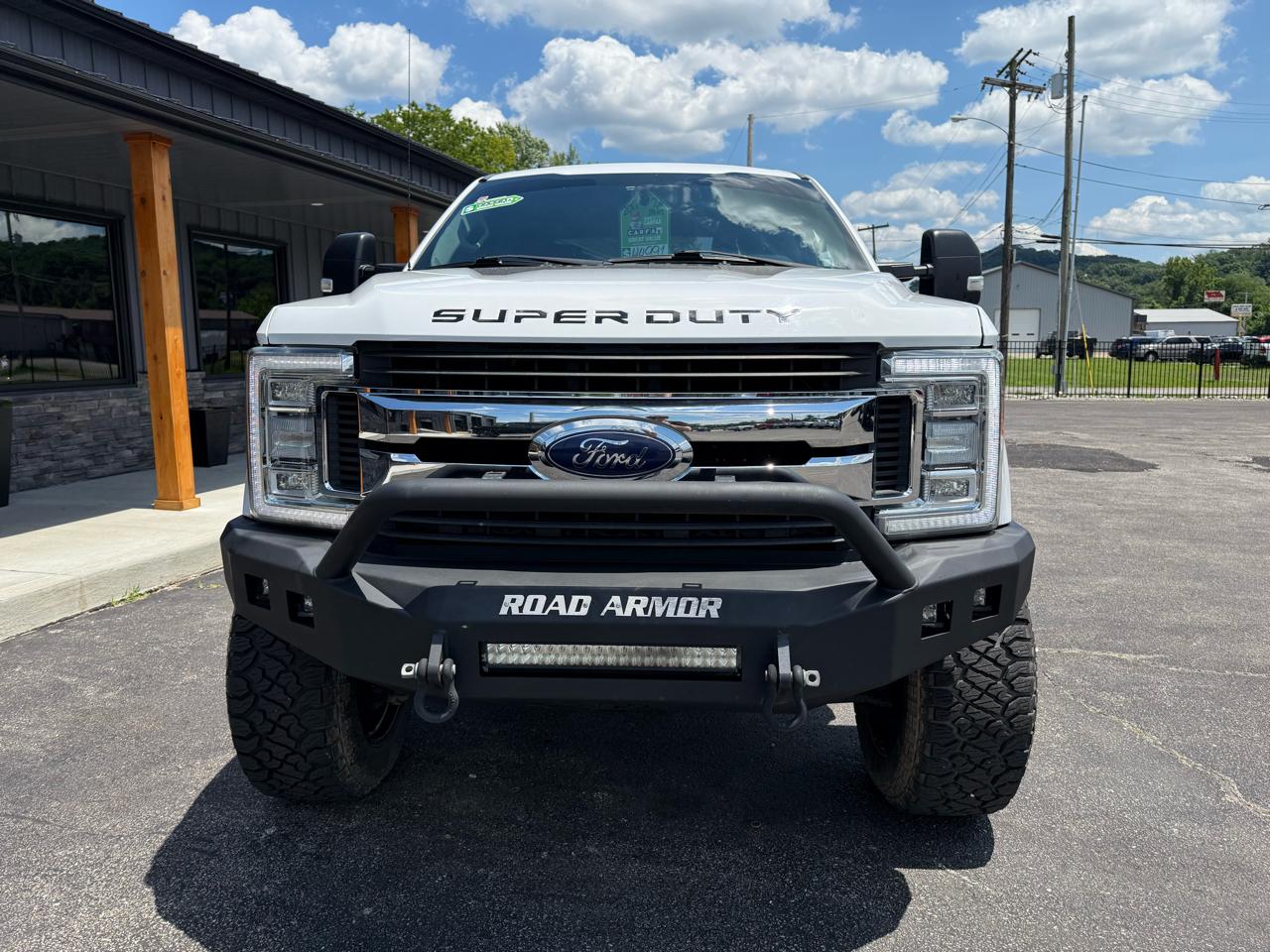Ford F-250 SD Lariat Crew Cab 4WD 2017