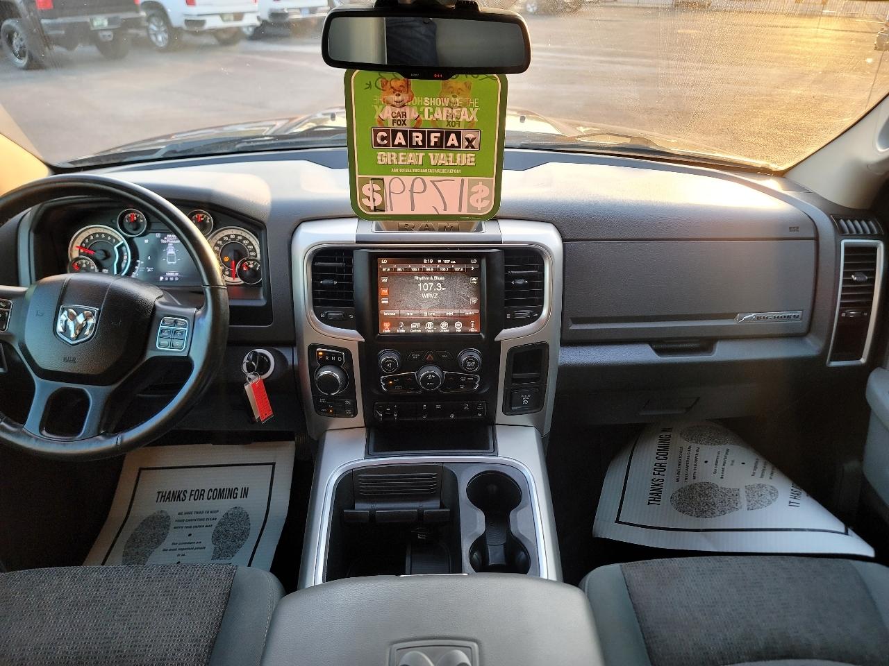 RAM 1500 SLT Crew Cab SWB 4WD 2016