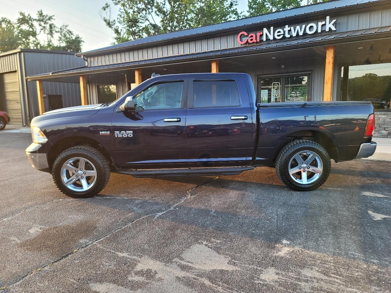 RAM 1500 SLT Crew Cab SWB 4WD 2016