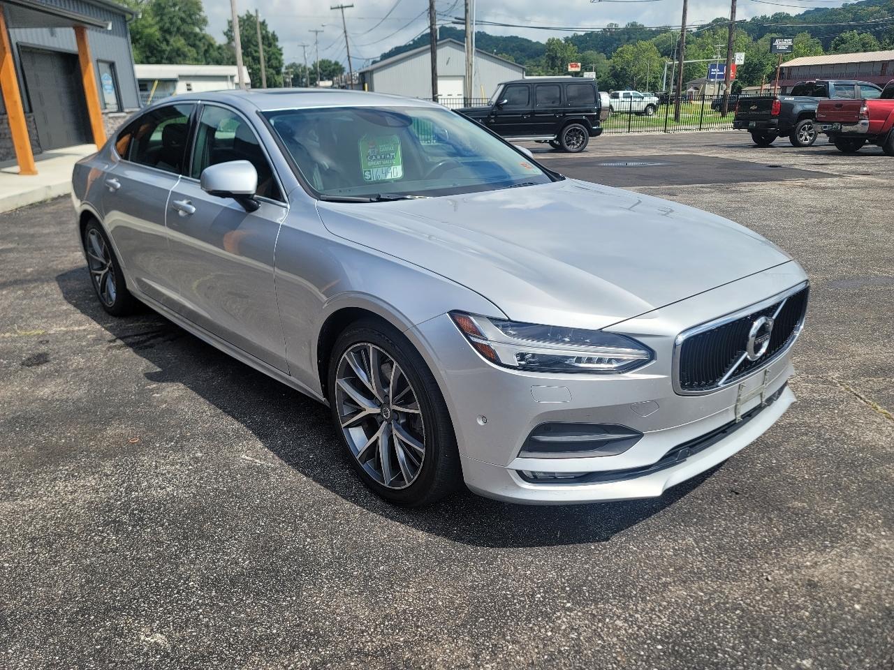 Volvo S90 T6 Momentum AWD 2019