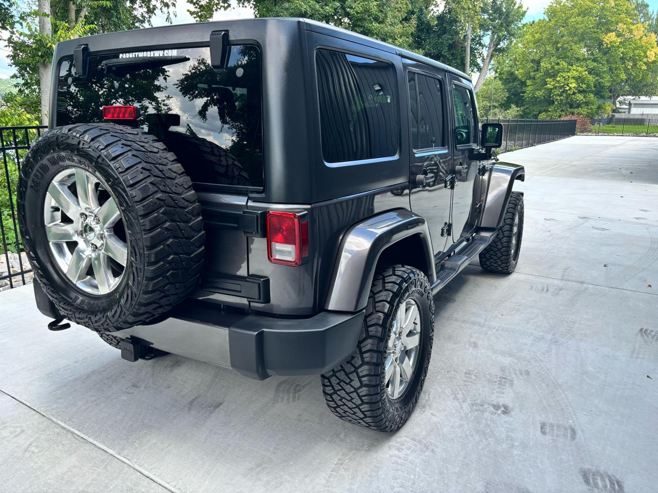 Jeep Wrangler Unlimited Sahara 4WD 2017
