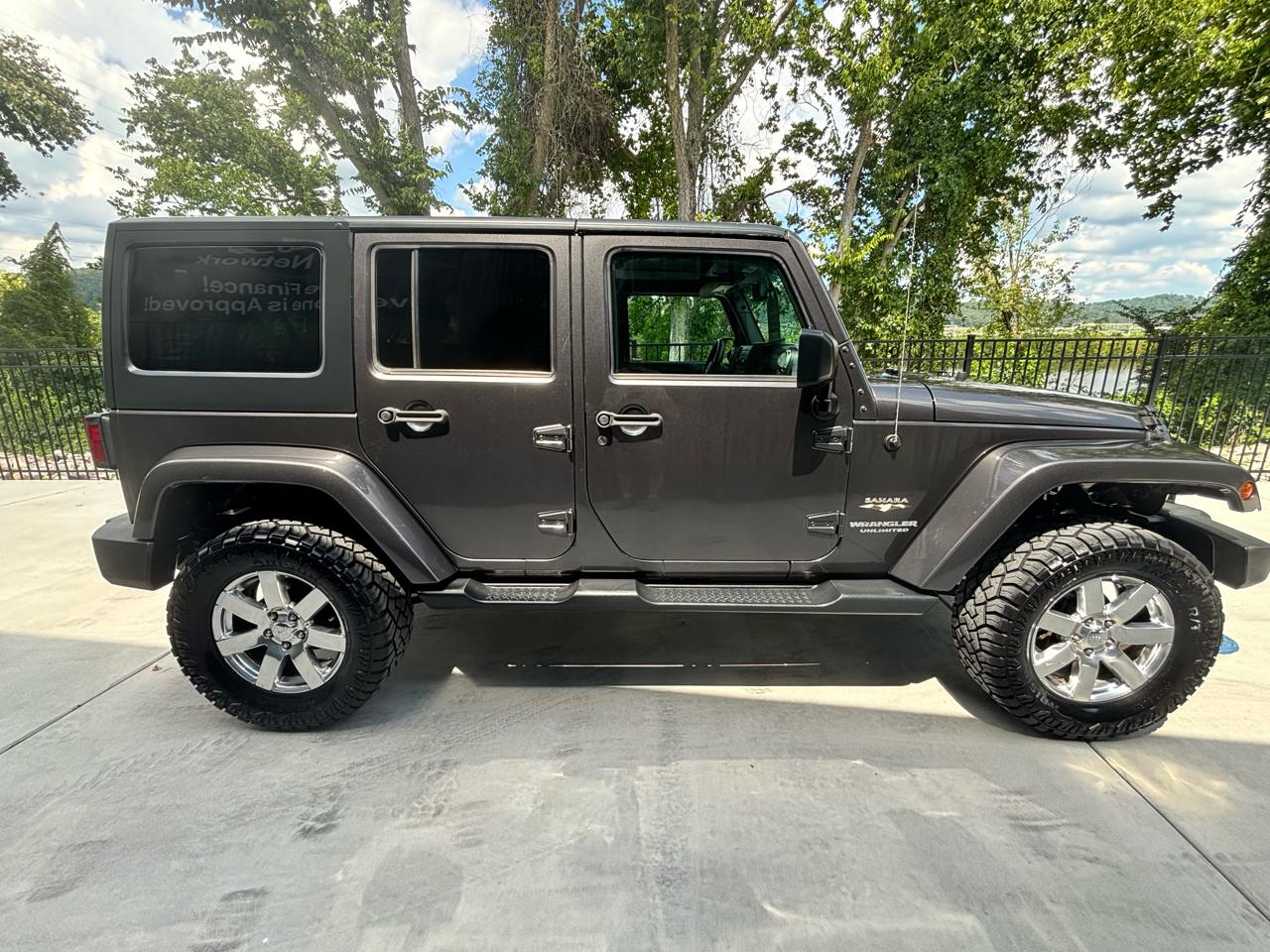 Jeep Wrangler Unlimited Sahara 4WD 2017