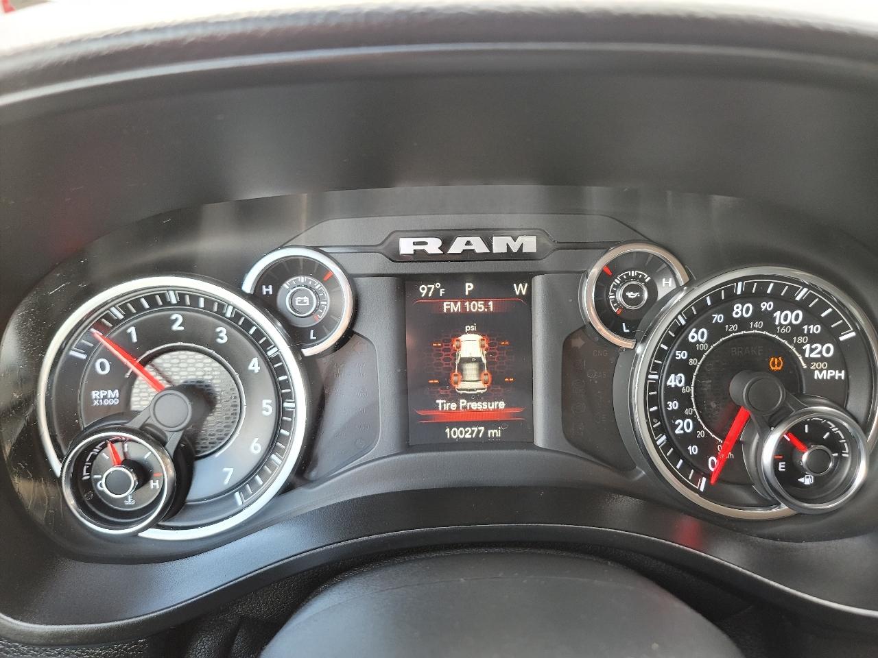RAM 1500 Big Horn Crew Cab SWB 4WD 2020