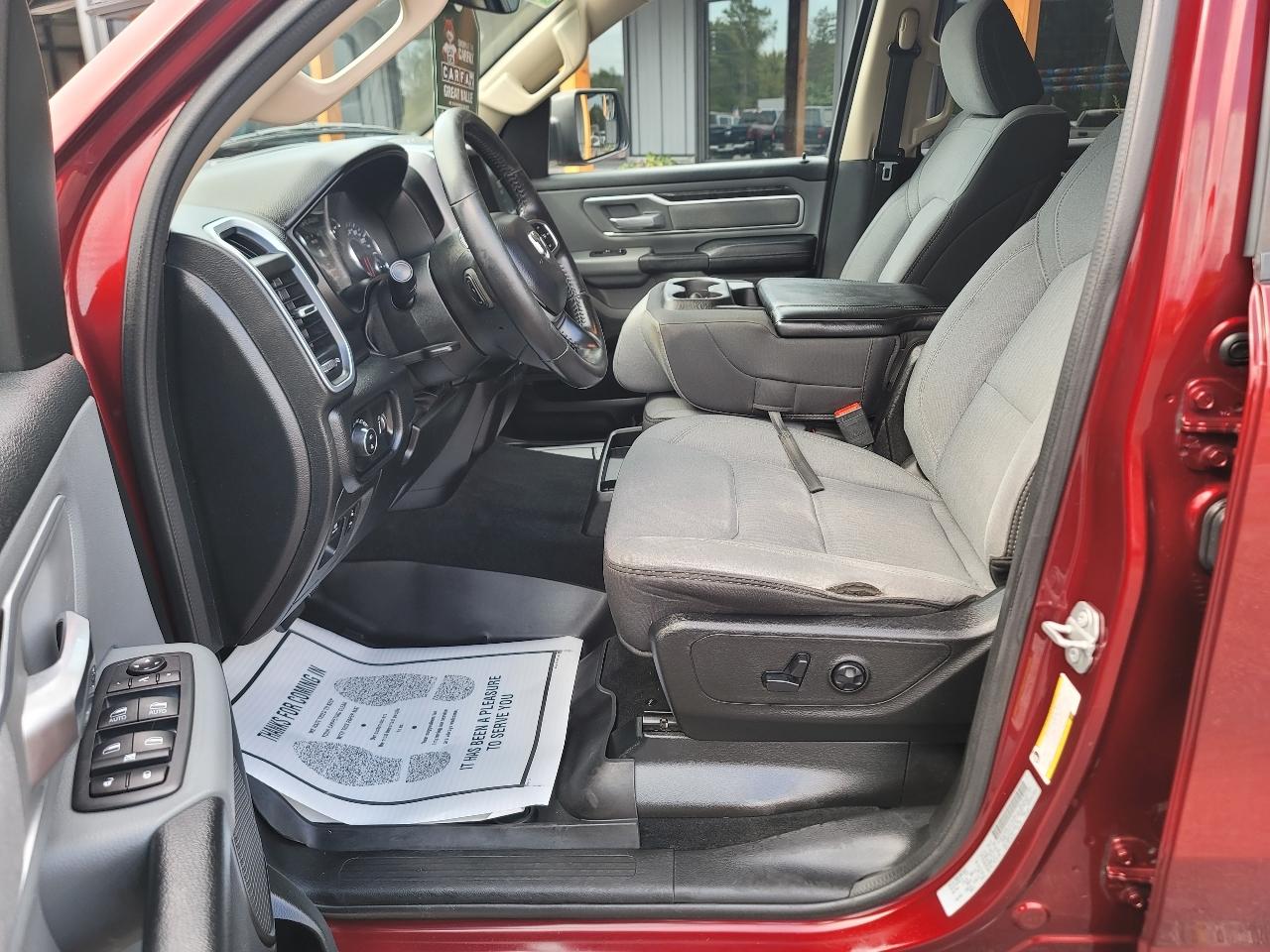 RAM 1500 Big Horn Crew Cab SWB 4WD 2020