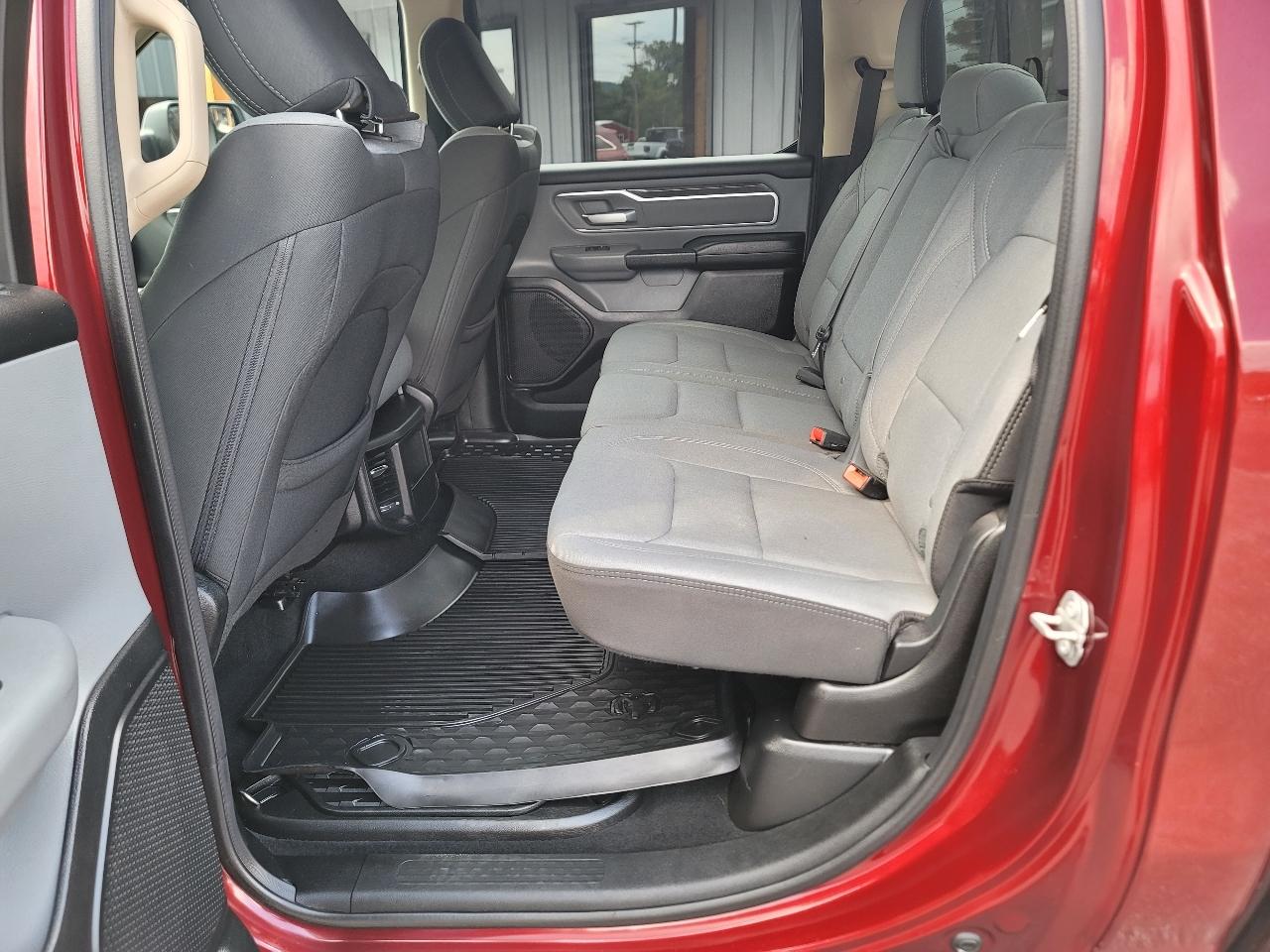 RAM 1500 Big Horn Crew Cab SWB 4WD 2020