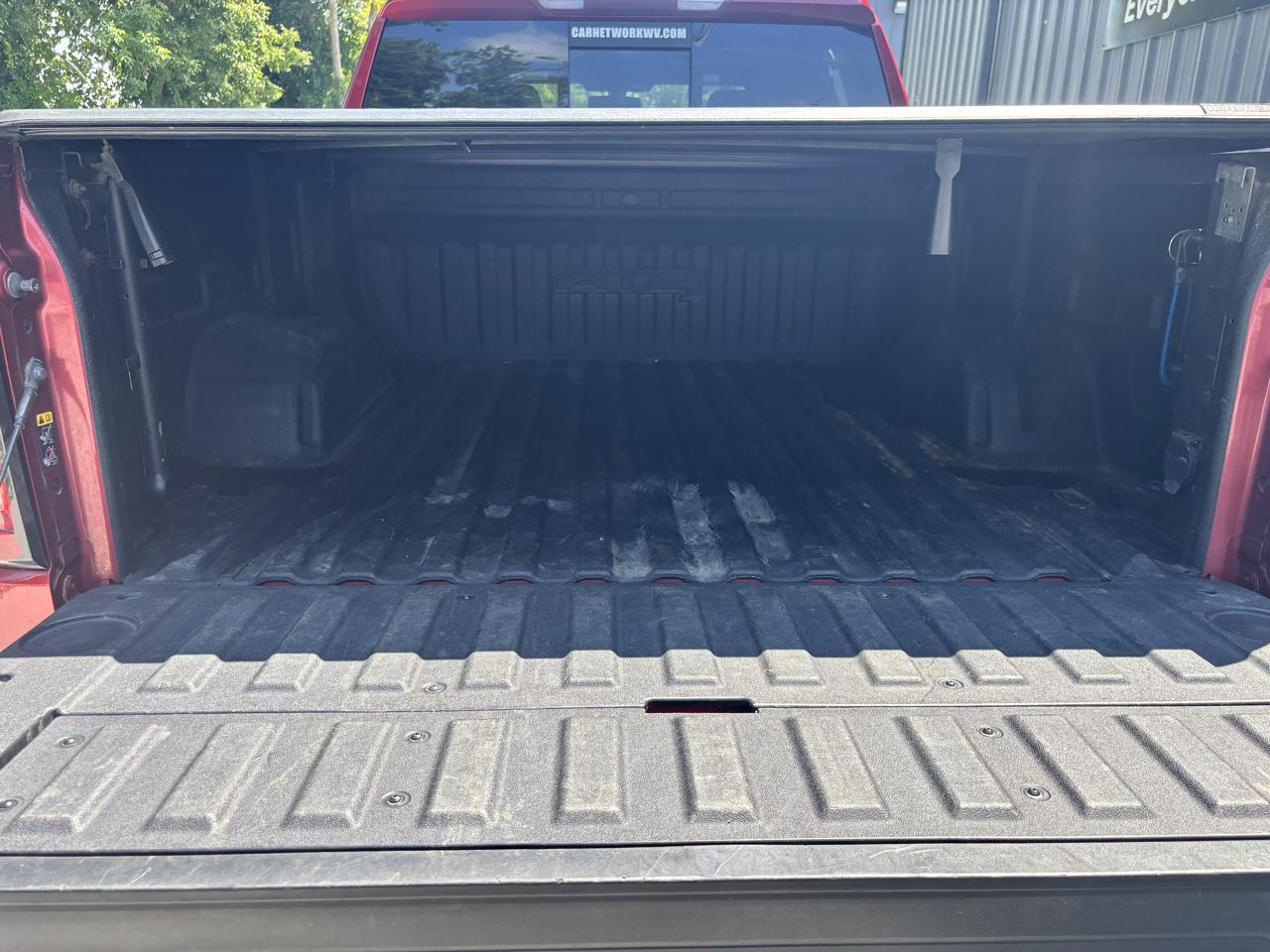 GMC Sierra 1500 AT4 Crew Cab Long Box 4WD 2020