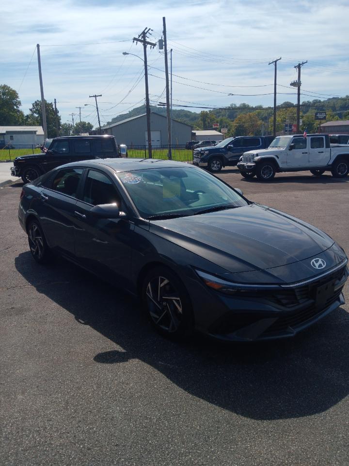 Hyundai Elantra SEL Convenience 2025