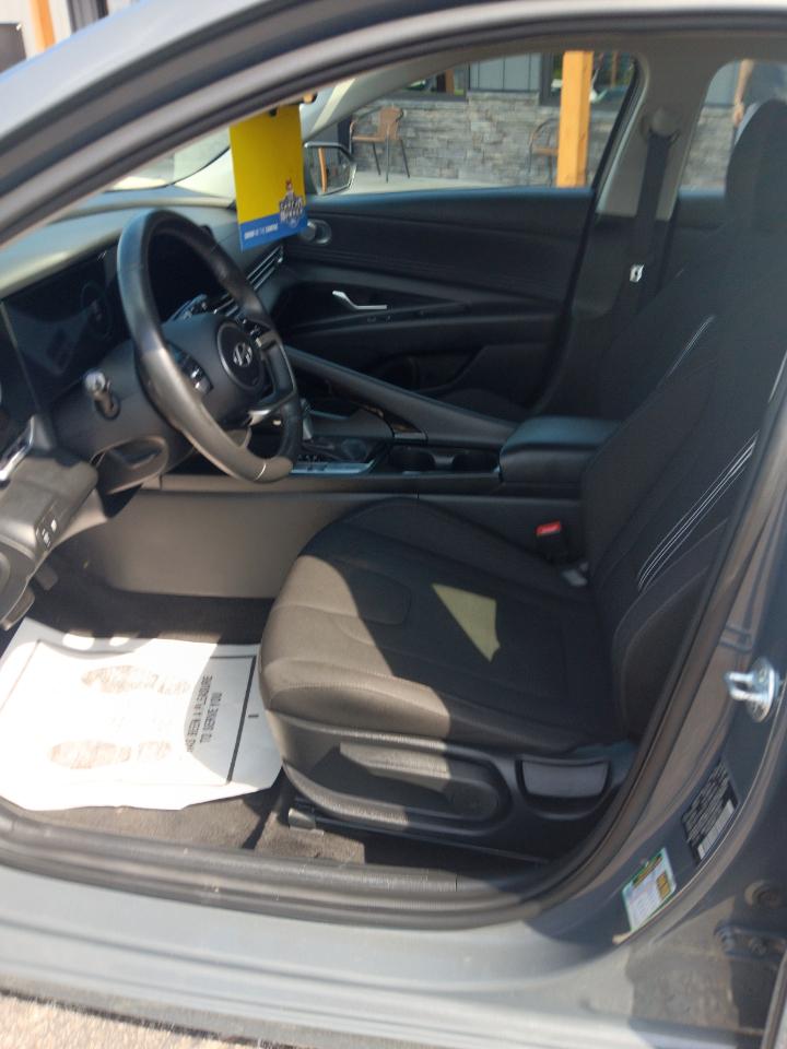 Hyundai Elantra SEL Convenience 2025