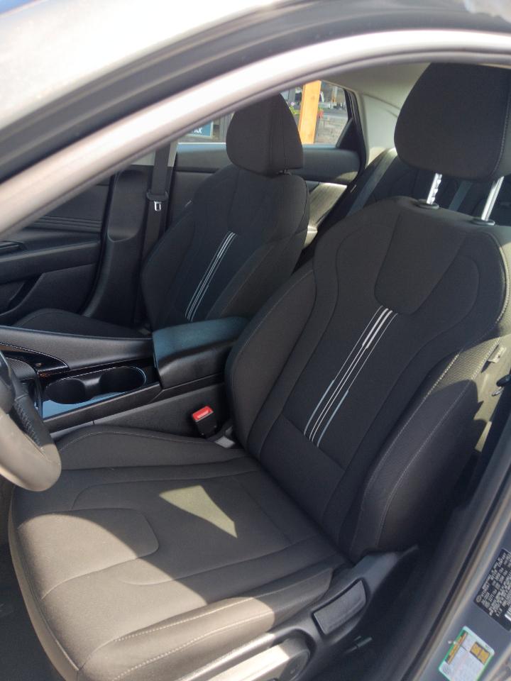 Hyundai Elantra SEL Convenience 2025