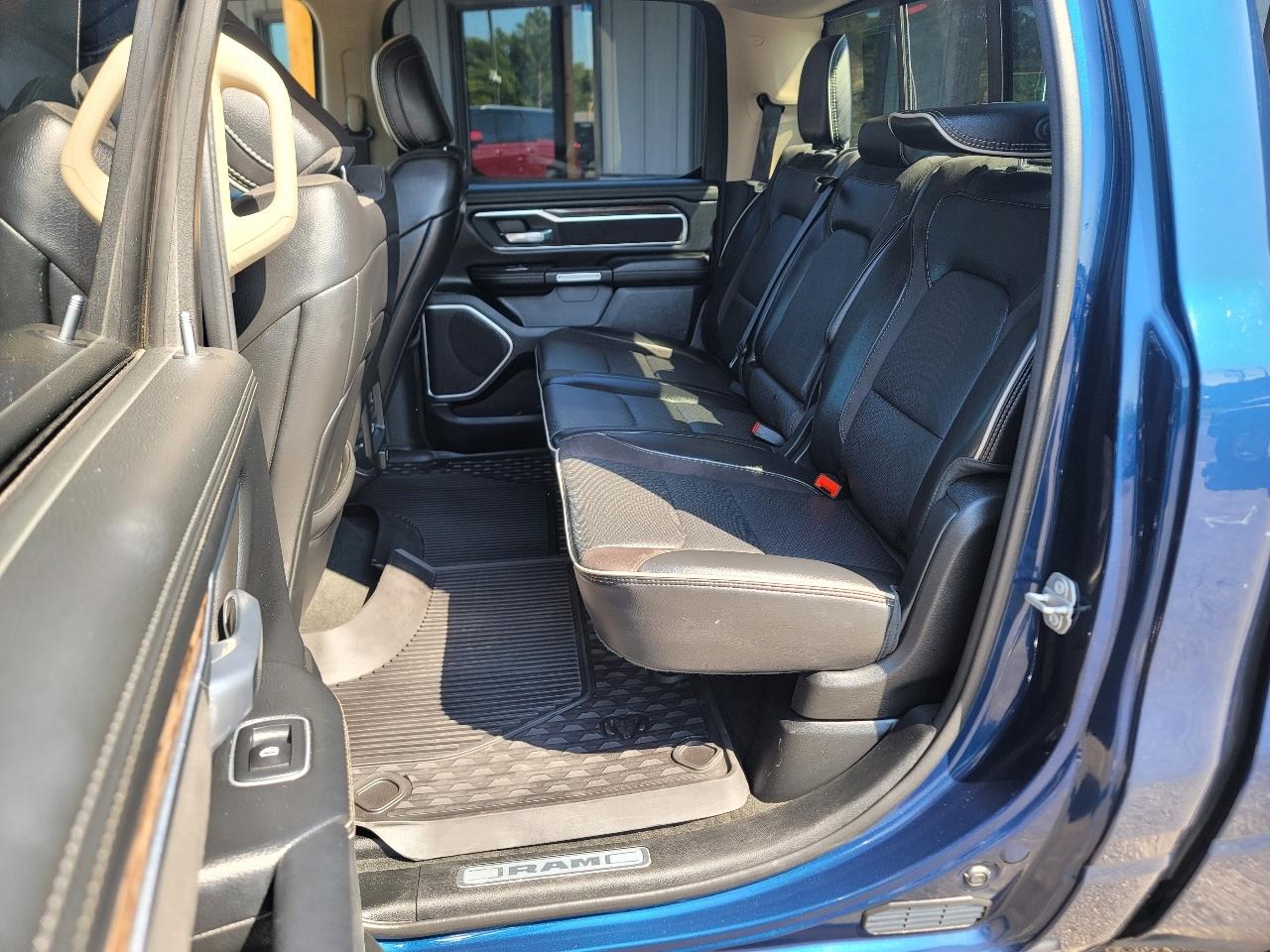 RAM 1500 Laramie Crew Cab SWB 4WD 2020