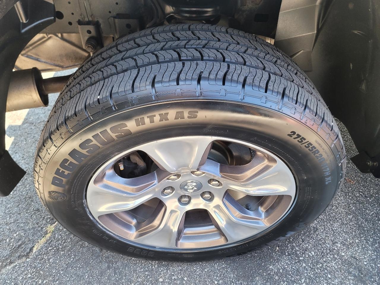 RAM 1500 Laramie Crew Cab SWB 4WD 2020