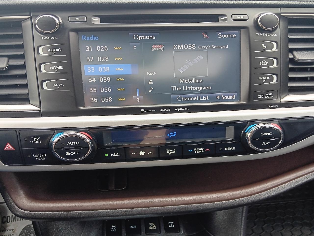 2019 Toyota Highlander XLE - Photo 11