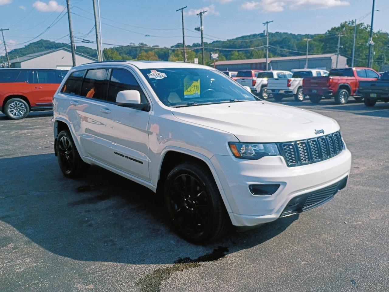 Jeep Grand Cherokee Laredo 4WD 2019