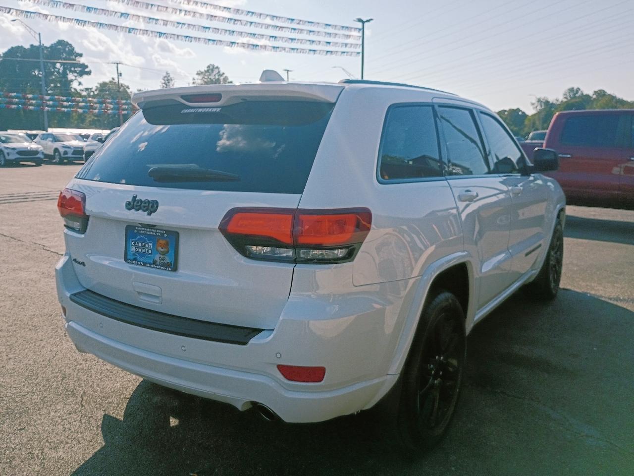 Jeep Grand Cherokee Laredo 4WD 2019