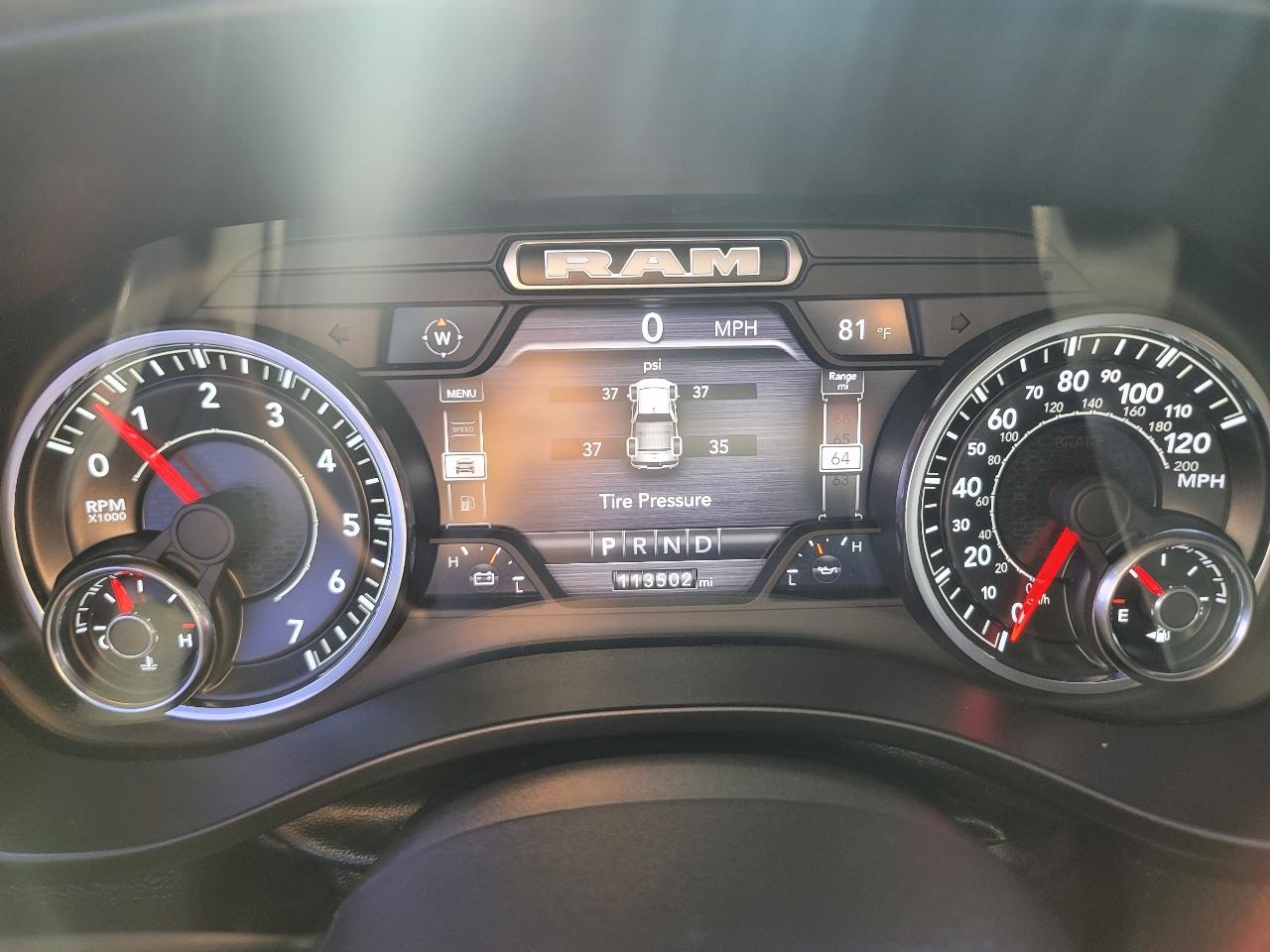 RAM 1500 Big Horn Quad Cab 4WD 2022