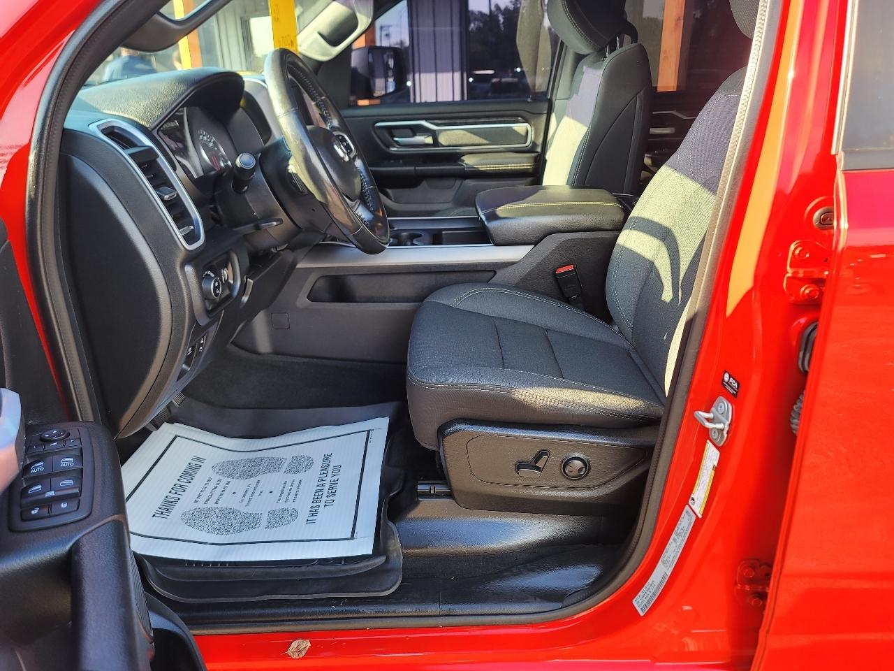 RAM 1500 Big Horn Quad Cab 4WD 2022