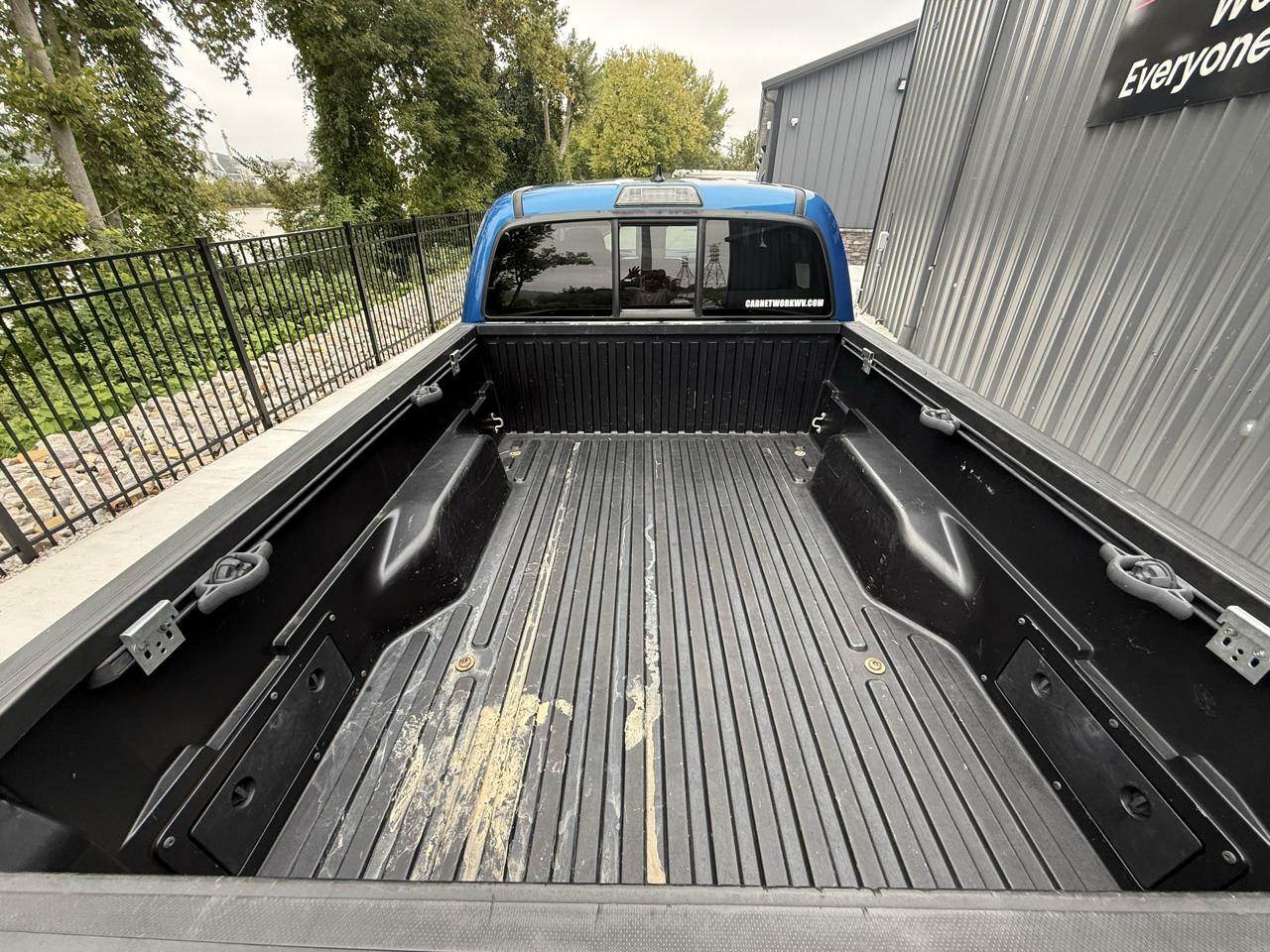 Toyota Tacoma SR5 Double Cab Super Long Bed V6 6AT 4WD 2016