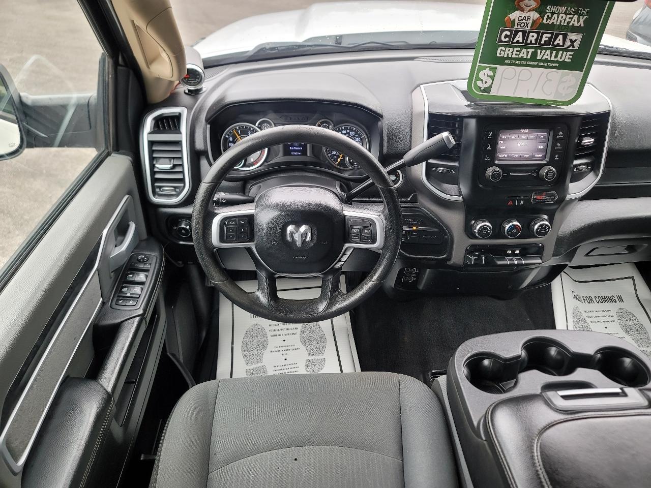 RAM 3500 Big Horn Crew Cab SWB 4WD 2020