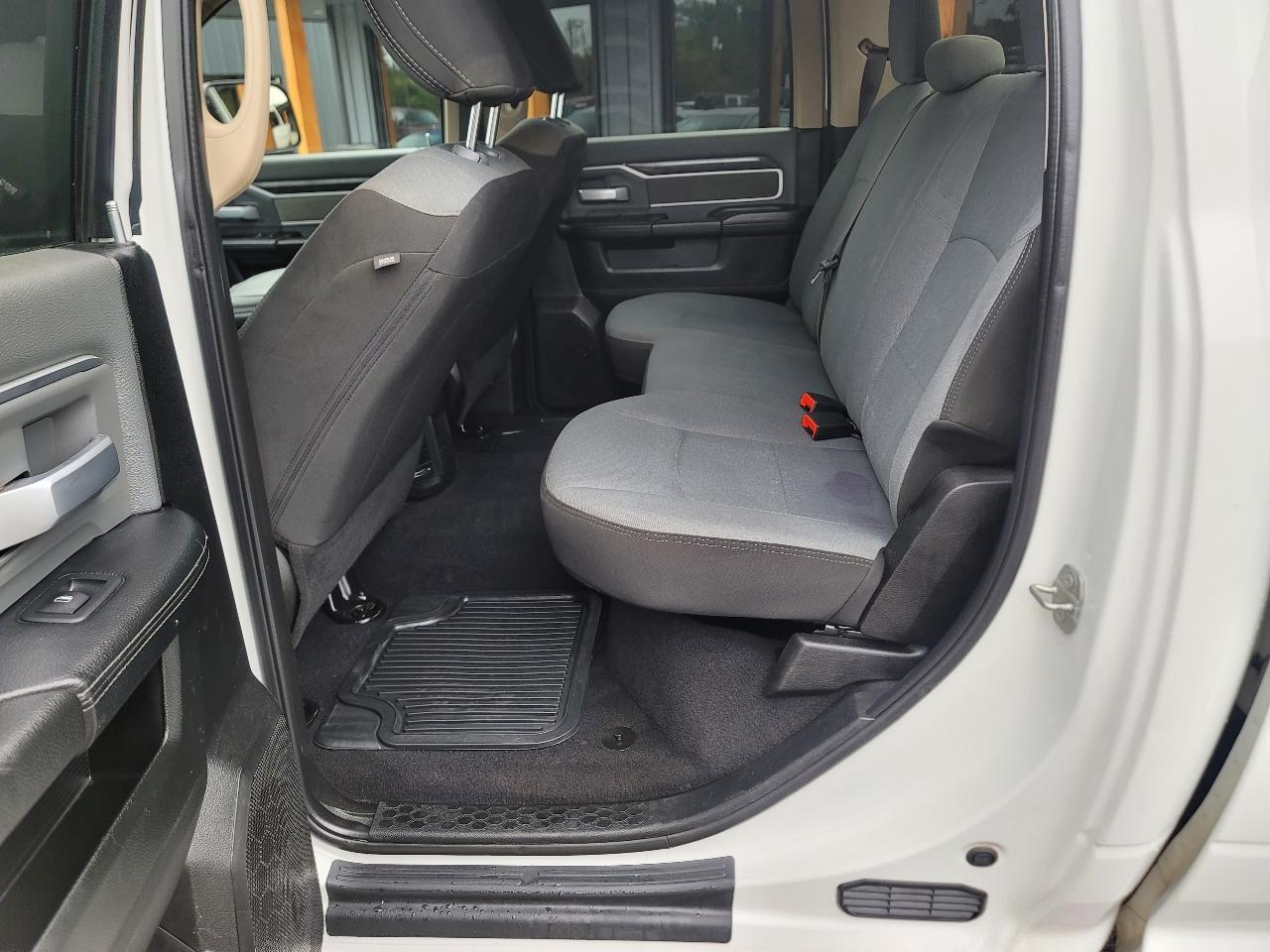 RAM 3500 Big Horn Crew Cab SWB 4WD 2020